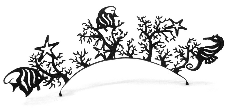 Illustration for article titled Detailed Paper-Cut False Eyelashes Depict Entire Scenes On Your Eyelids
